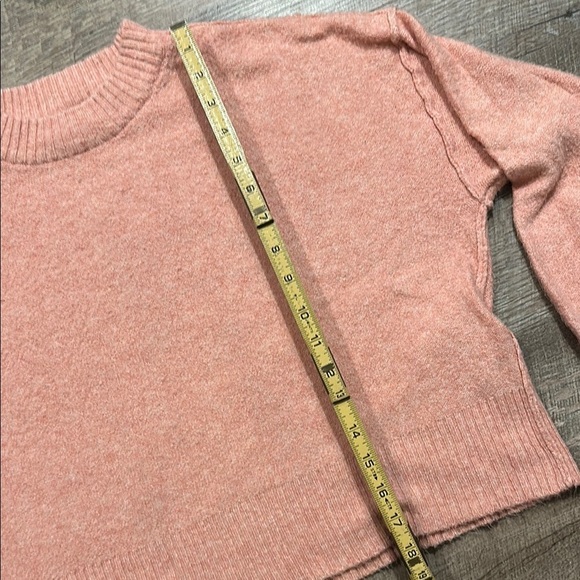 American Eagle drop shoulder cropped Rose Pink Sweater size small - Picture 5 of 10